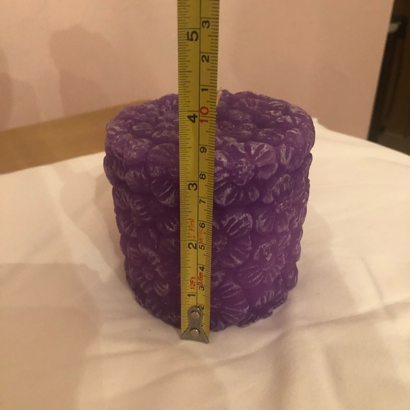 NEW PURPLE EMBOSSED FLOWER PILLAR CANDLE - Picture 2 of 5